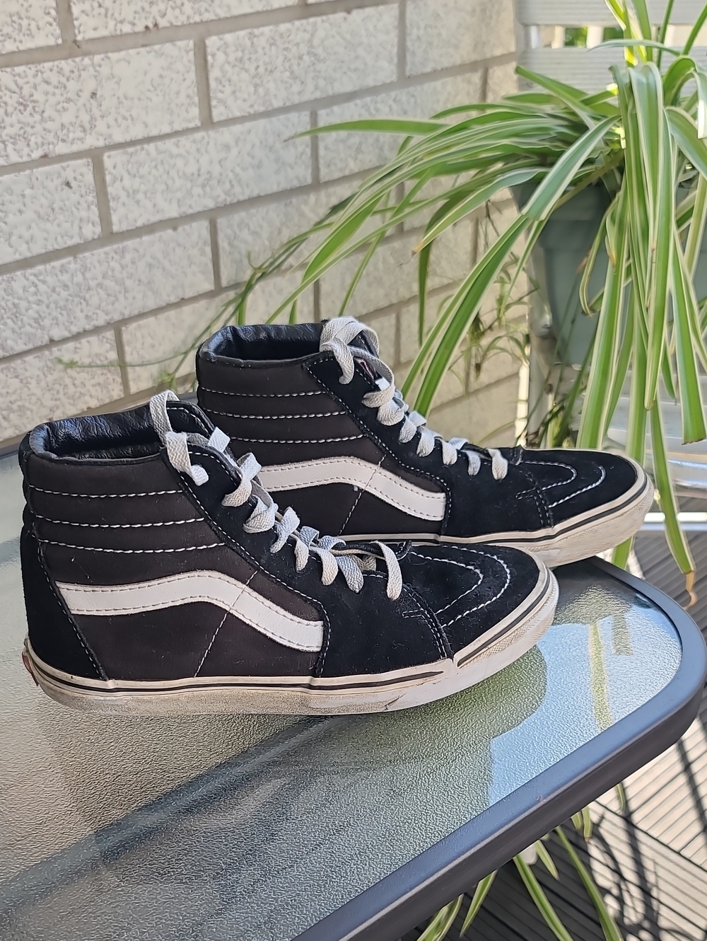 Vans Sk8-Hi high-top skate shoes - Black W/White Stripe - Men's 6.0 / Women 7.5